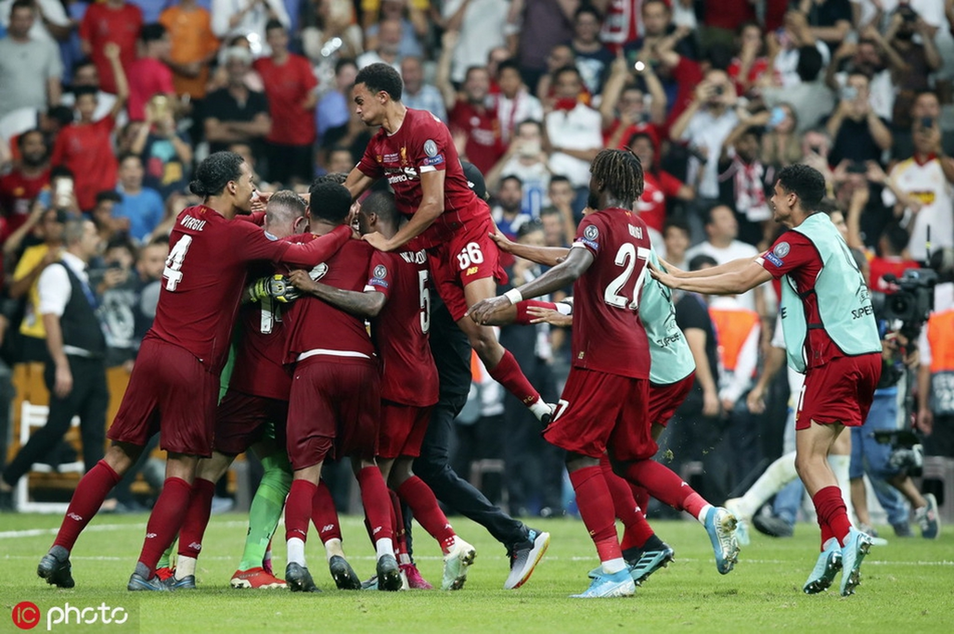 开云体育-利物浦横扫丹麦，蒂亚戈惊艳四座