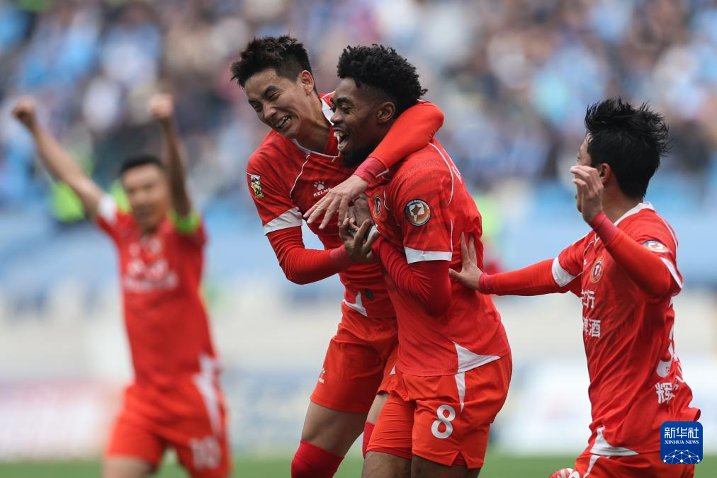 开云体育登录-球队实力逐渐提升，赛季表现令人瞩目