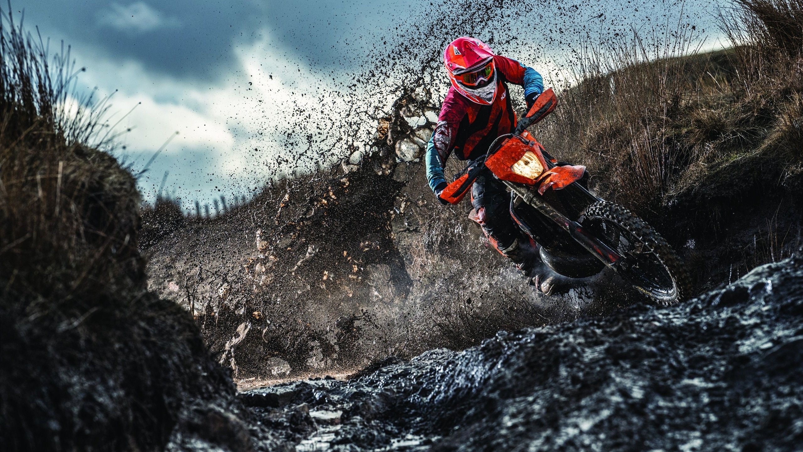 开云体育中国-法网鏖战温网，纳达尔高光表现的传奇篇章