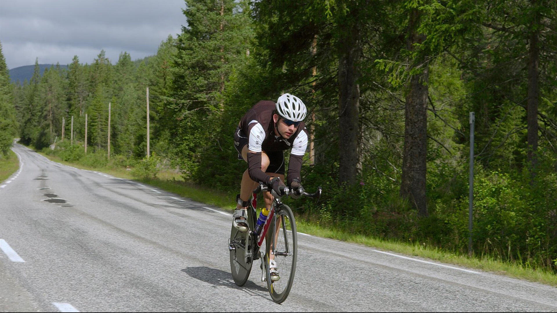 开云足球直播-欧冠淘汰赛之夜，戈贝尔关键制胜，改写球队命运